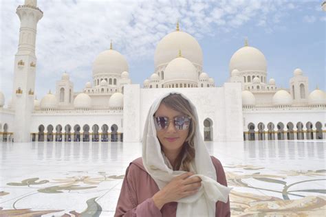 Day Trip to Sheikh Zayed Grand Mosque from Dubai - Planes, Trains and Champagne