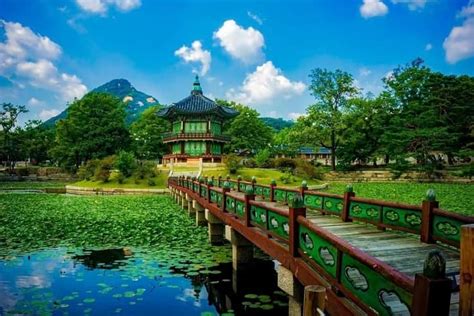 Top 10 Tourist Attractions in Seoul Korea with Photos