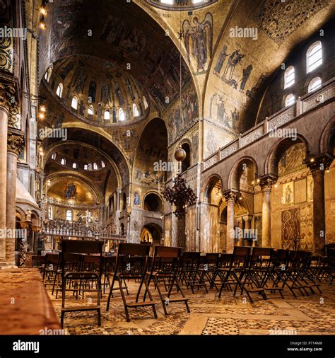 Interior st mark cathedral venice hi-res stock photography and images ...