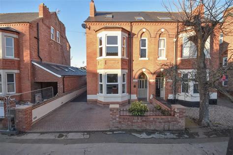 A sneak peek inside the West Bridgford four-bed house that is open to ...