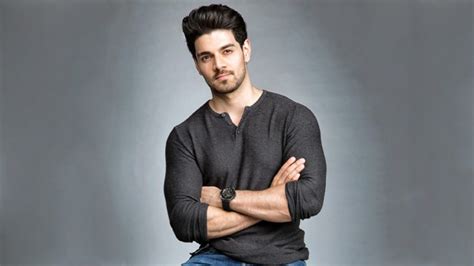 Sooraj Pancholi Bio, Height, Weight, Age, Family, Girlfriend And Facts ...