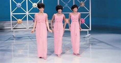 Live On Air, The Andrews Sisters Can't Sing Their Own Songs. Now Watch ...