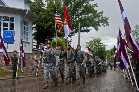 U.S. paratroopers march in Estonian Victory Day parade | Article | The ...