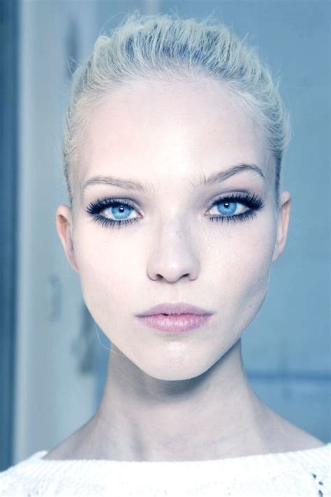 Sasha Luss | Wide set eyes, Luss, Theatrical makeup