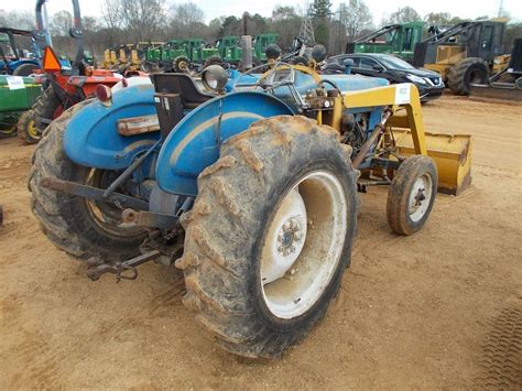 FORD 3000 FARM TRACTOR, S/N 153837, 3 PTH, PTO, FRONT LOADER ATTACH W ...