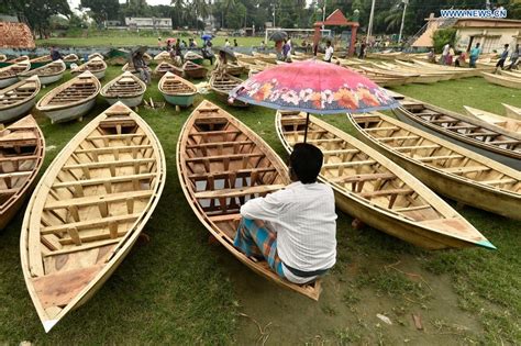 Monsoon season sees sales of hand-made wooden boats increase in ...