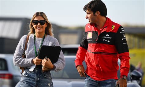 Isabel Hernáez, novia de Carlos Sainz Jr, muy orgullosa de su chico