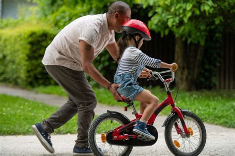 How to teach your child to ride a bike – Active For Life