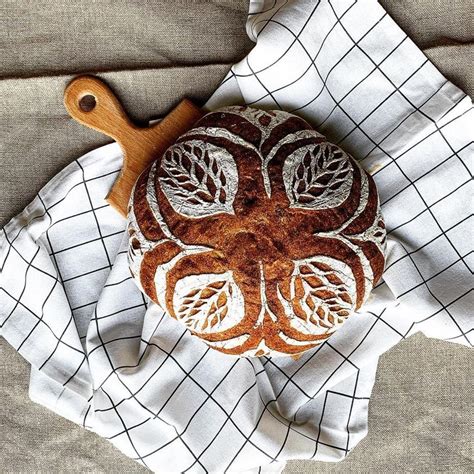 Unique Bread Scoring Designs By Anna Gabur | Bread scoring, Artisan bread design, Bread