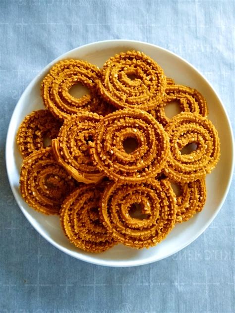 Make your Diwali healthy with baked chakli recipe | NewsTrack English 1