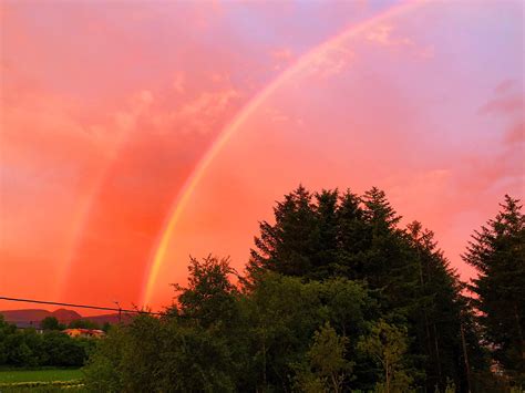 The 3am night sky in Norway : r/pics