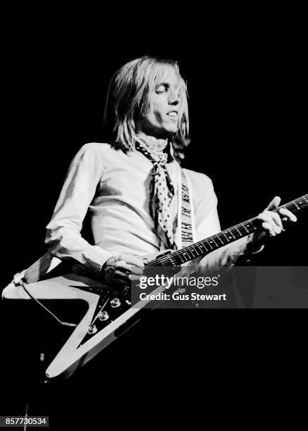 351 Tom Petty 1970s Stock Photos, High-Res Pictures, and Images - Getty Images