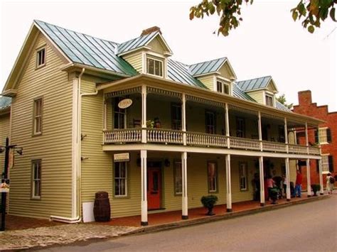 Historic Eureka Inn | Jonesborough Tennessee | Real Haunted Place