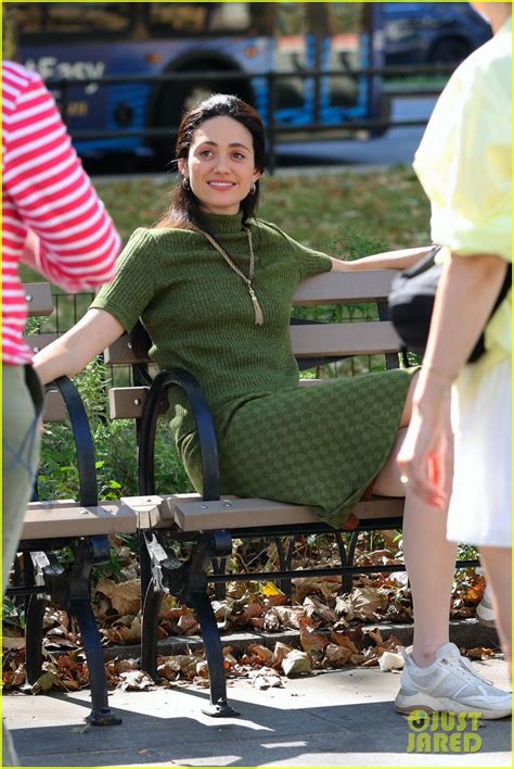 Photo: amanda seyfried emmy rossum film the crowded room scenes nyc 08 | Photo 4798622 | Just Jared