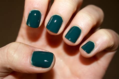 FOCUS ON THE QUIET: No7 Totally Teal nail polish