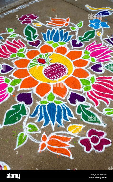 Rangoli sankranti festival design in an Indian street. Andhra Pradesh ...