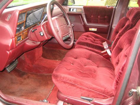 Ah, that’s the stuff. Button-tufted velour. Chrysler did this type of ...