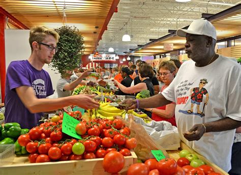 Flint Farmers' Market | Projects — Project for Public Spaces