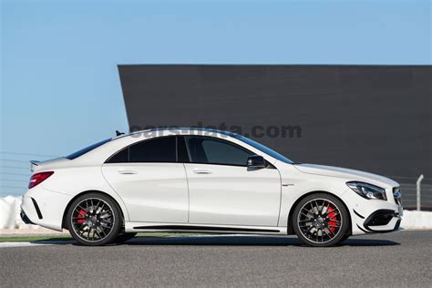 Mercedes-Benz CLA Coupe images (16 of 19)