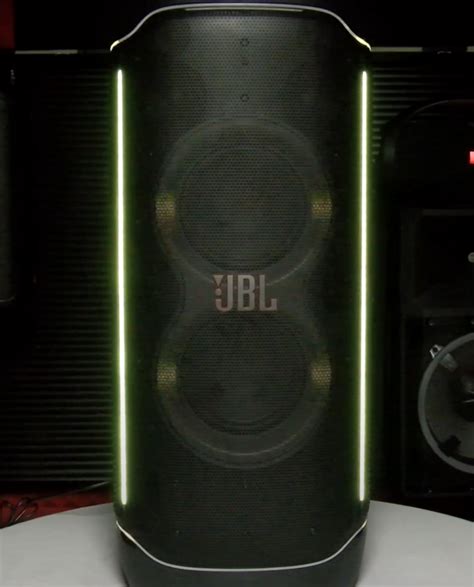 Can JBL speakers connect to other JBL speakers? (Detailed) – audiolgy.com