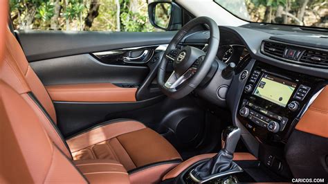 2017 Nissan Rogue SL - Interior | Caricos