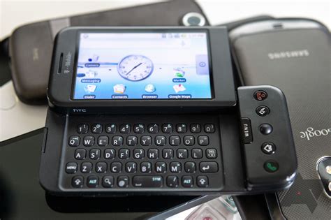 Using the HTC G1, 10 years later: 2008's smartphone is effectively a ...