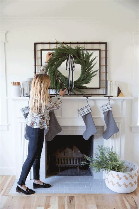 4 Ways to Style Your Holiday Mantel (STUDIO MCGEE) | Holiday mantel ...
