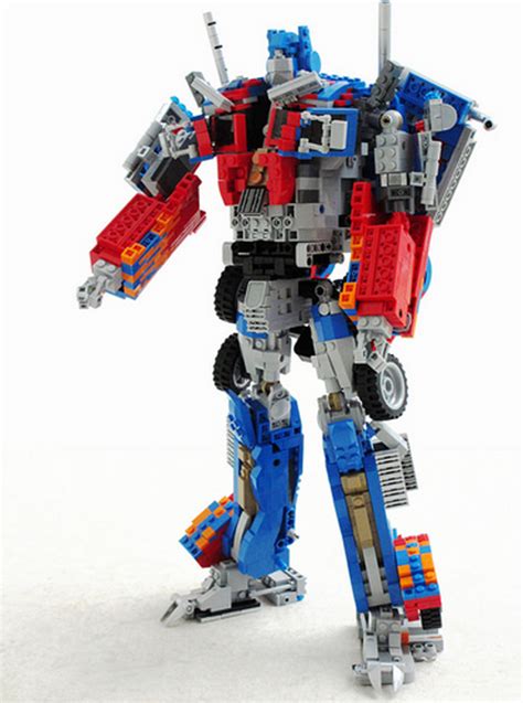 Custom LEGO Optimus Prime Is Huge And Fully Transformable | Kotaku ...