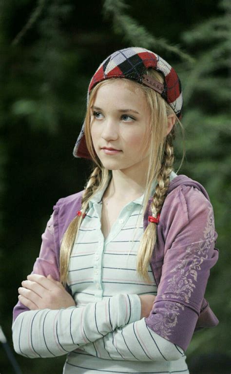 Lilly Truscott ( Emily Osment) aus Hannah Montana | Emily osment, 2000s girl, Hannah montana outfits