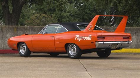1970 Plymouth Hemi Superbird | V8, 426 in³ / 6,980 cm³ | 425 hp ...