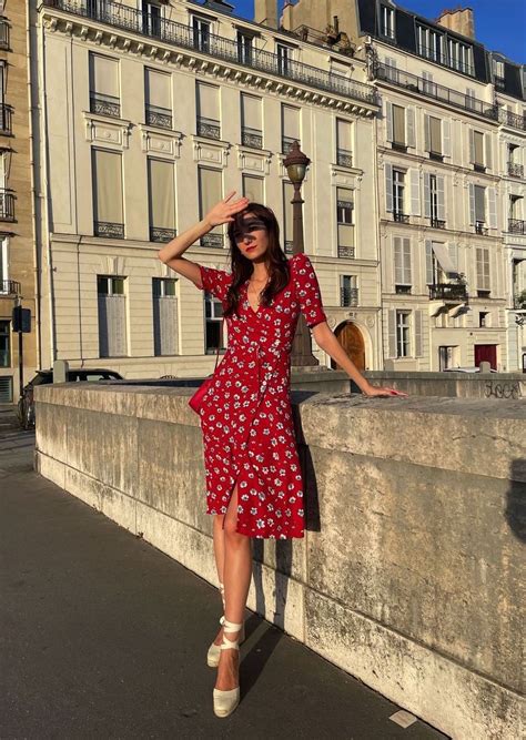 7 Ways to Dress Like a Parisian in Summer