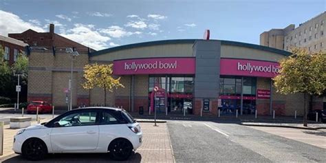 Hollywood Bowl commits to Springfield Quay, Glasgow | DTZ Investors