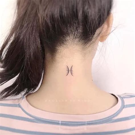 Update 77+ small female neck tattoos - in.cdgdbentre