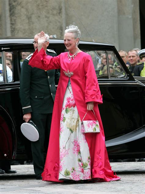 Les tenues florales de Margrethe de Danemark – Noblesse & Royautés