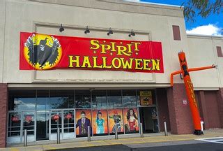 Spirit Halloween Shop 2016, Former Sports Authority, Farmi… | Flickr