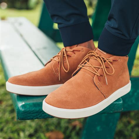 OluKai Nānā Hele - Natural | Men's Leather Chukka Boots