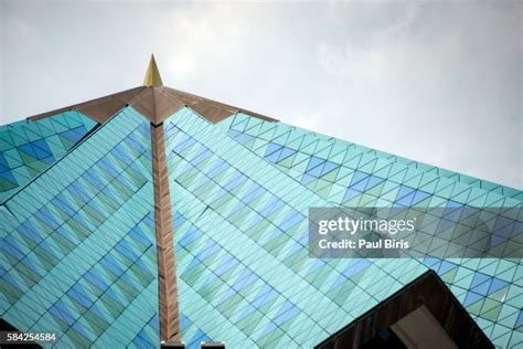 Masjid Negara Photos and Premium High Res Pictures - Getty Images