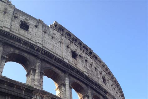 Rome Private Car Tour: Colosseum, Catacombs and More | Avventure Bellissime