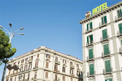 B & B Hotel Napoli - Stazione Centrale, Naples, Italy and B & B Hotel Napoli map - heavily ...