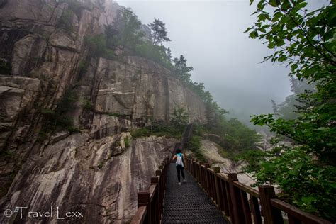 Seoraksan National Park: Hiking to Daecheongbong Peak