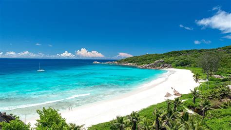 Self-Guided Bike Tour of La Digue Island with Roundtrip Ferry Ride