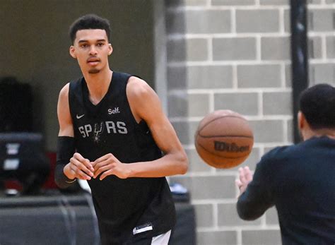 San Antonio Spurs: Victor Wembanyama a big hit in first practice