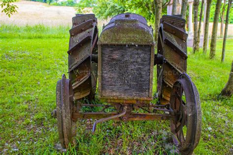 Old rusty tractor 2593140 Stock Photo at Vecteezy