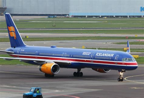 Boeing 757-300 Icelandair - 100 years independence