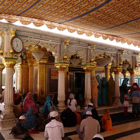 Nizamuddin Dargah, the origins of Indian Sufism - Guide.en-vols