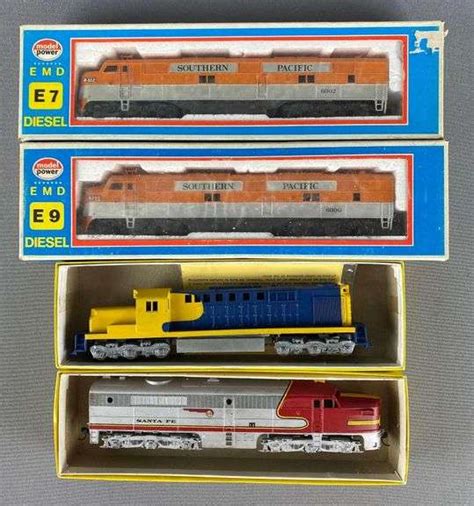 Group of 4 Assorted HO Scale Diesel Locomotives - Matthew Bullock ...