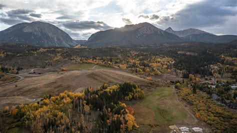 A Weekend in Silverthorne, Colorado: The Fall Bucket-List Itinerary - Mountain Living