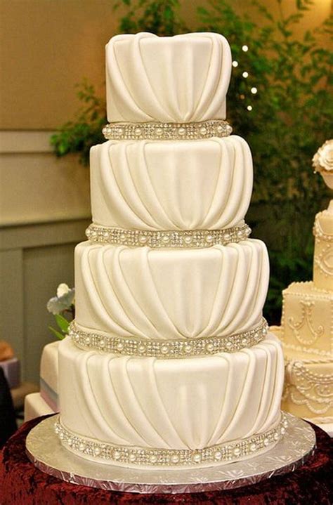 WEDDING CAKE: fondant wedding cakes