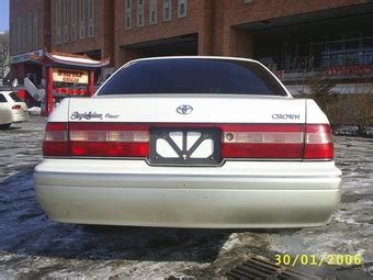 1997 Toyota Crown specs