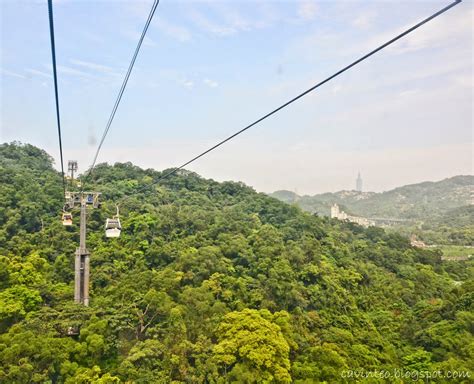 Entree Kibbles: Maokong Gondola (貓空纜車) - Loving The Crystal Cabin with ...